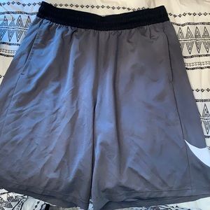 Nike men’s grey XL shorts